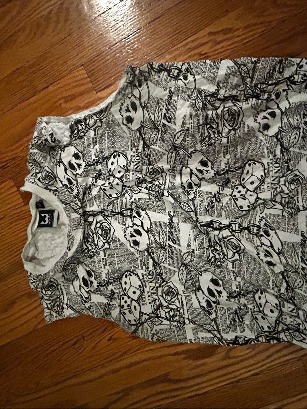 Xhilaration Black & White Skull, Rose and Dice Graphic Tank